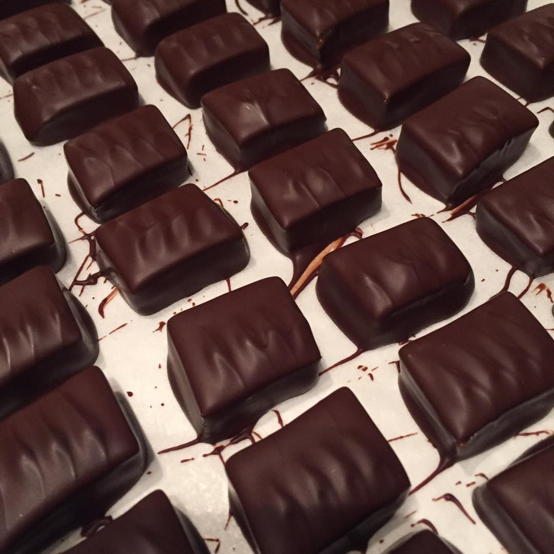 Hooray Truffles Unsalted Chocolate Dipped Caramels - 66g
