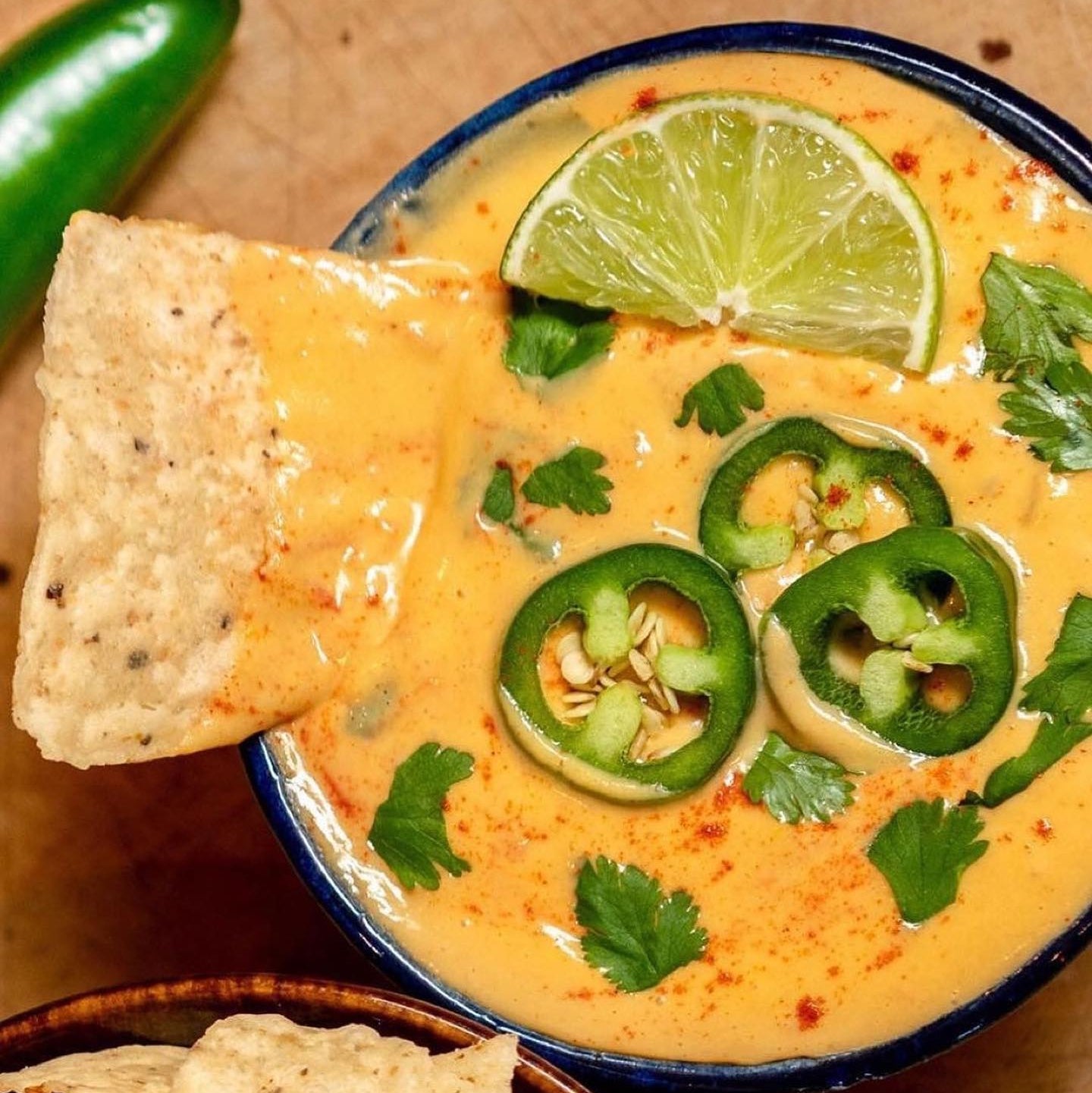 Credo Medium Oat Milk Queso Dip - 312g