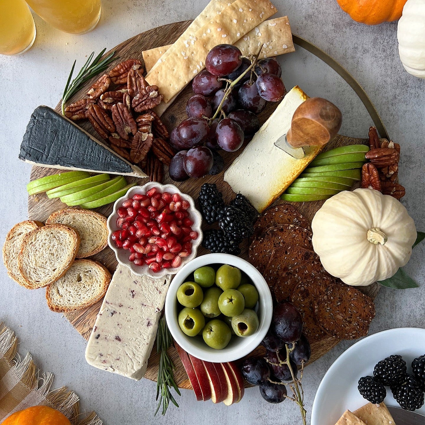 Nuts For Cheese Fromage à l'Ail Noir - 120g