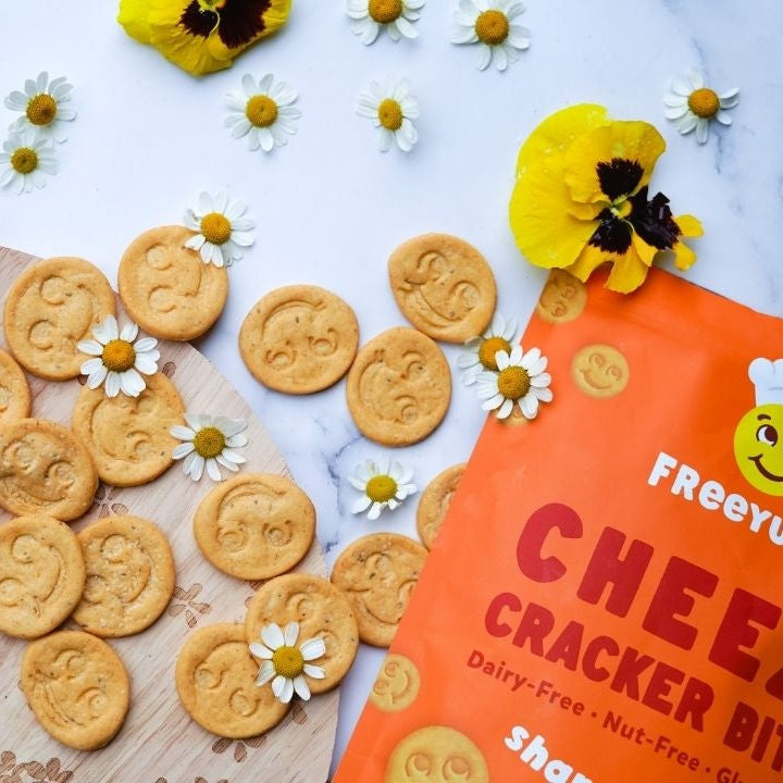 FreeYumm Cheezy Cracker Bites - 120g