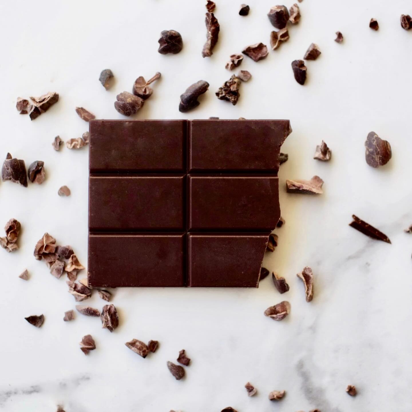 Zimt Chocolate Nib'd Chocolate Bar - 50g