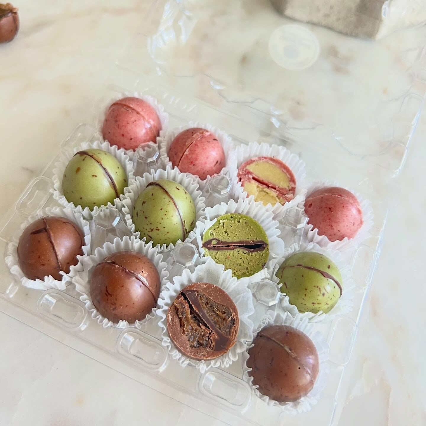 Oenomel Egg-Quisite Minis 12ct