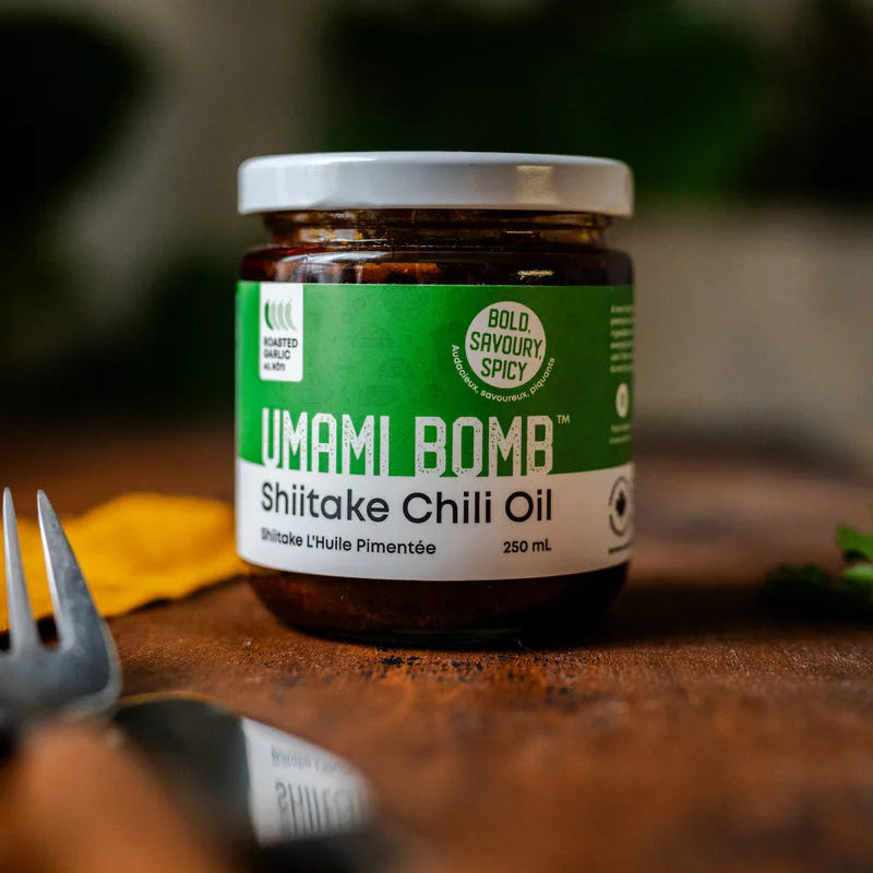 Vumami Foods Umami Bomb Huile de piment à l'ail shiitake - 250 ml