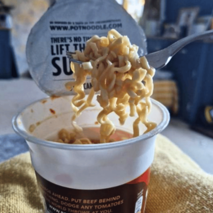 Pot Noodle Beef & Tomato - 100g