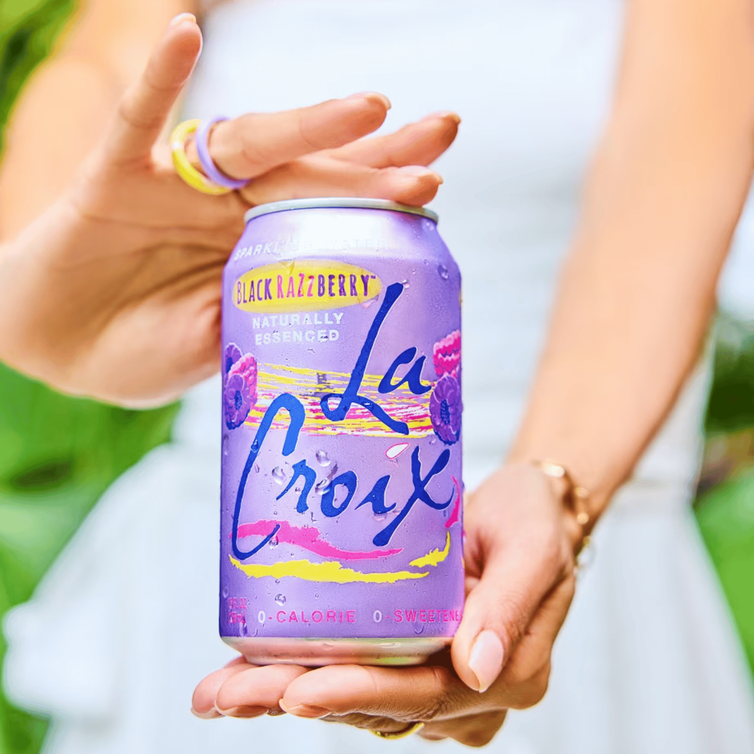 La Croix Black Razzberry Sparkling Water - 355ml