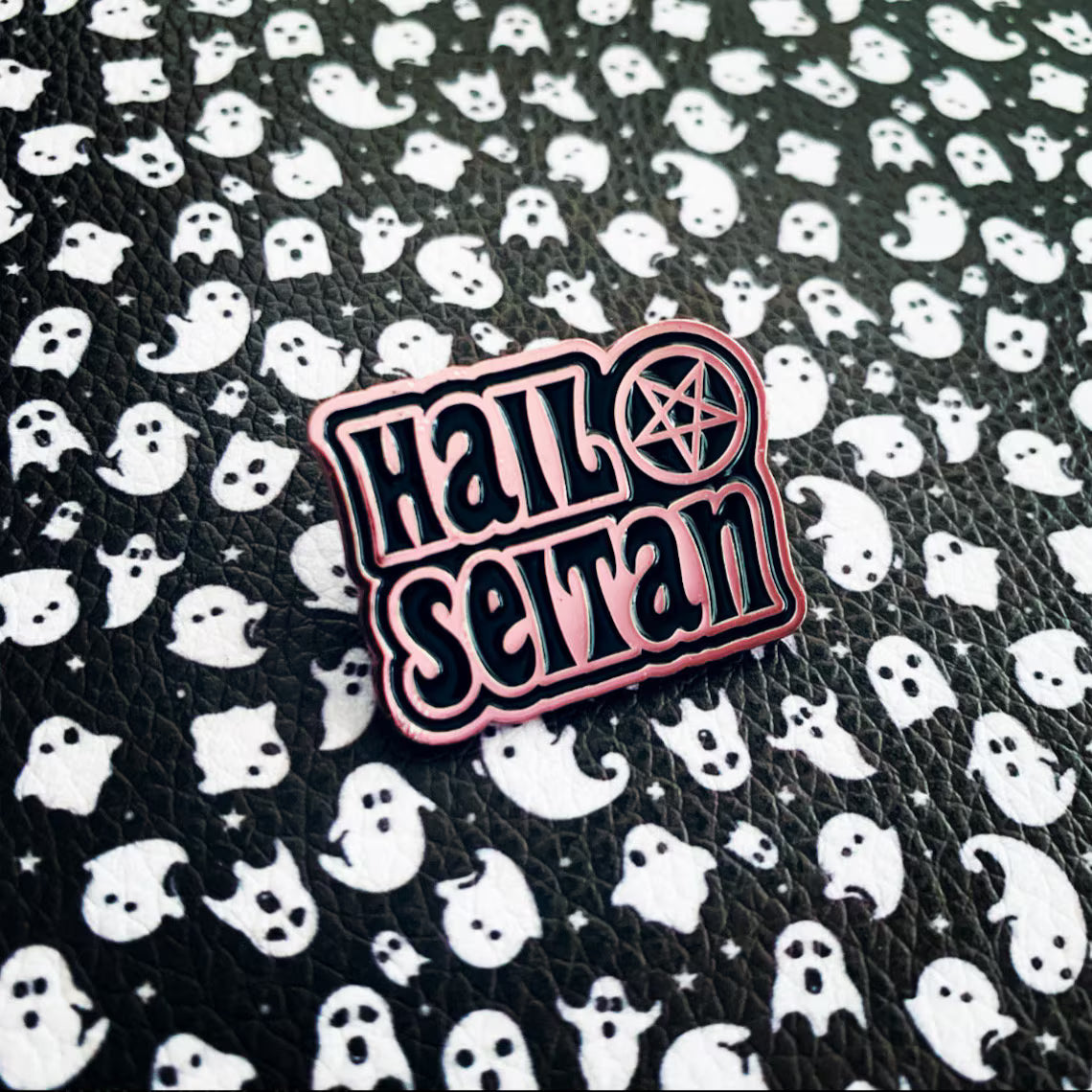 Épingle en émail Vegan Power Co 'Plant Mom'